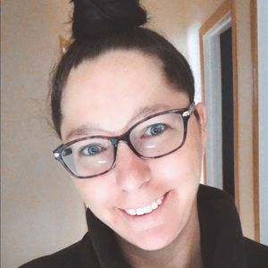 Meet your Posher, Angie